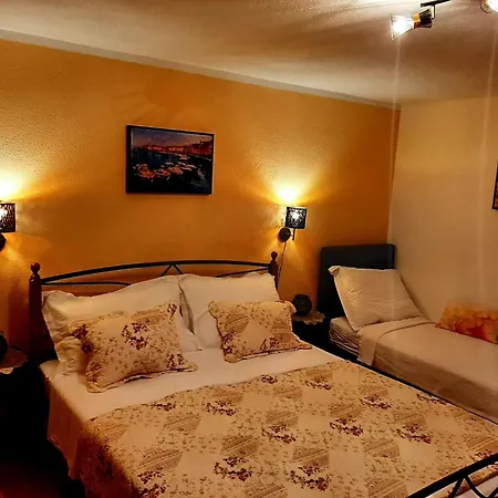 Lavandula דירה *